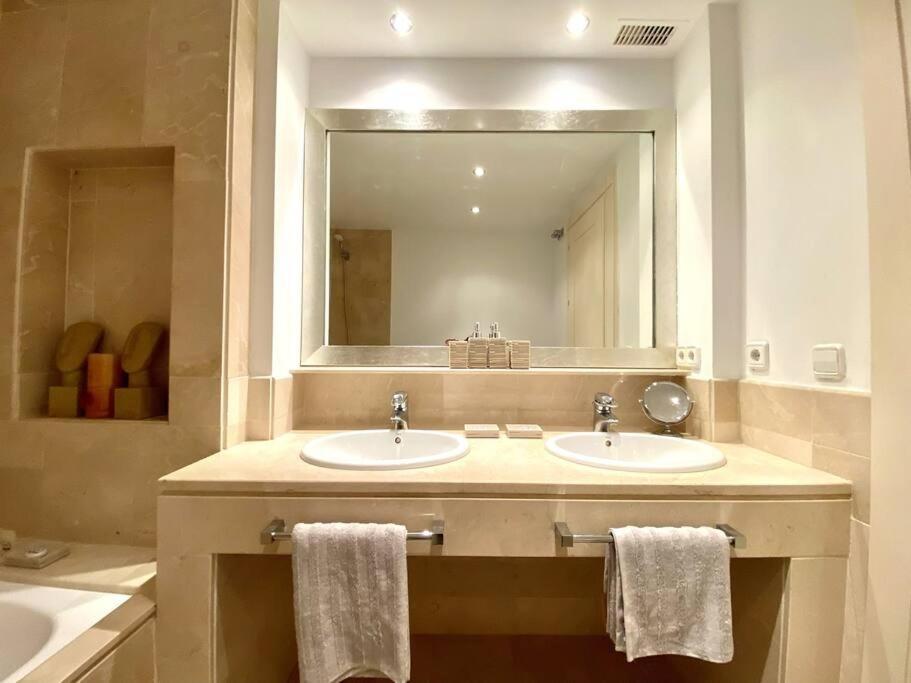 Yolo Spaces - Sotogrande Sea View Penthouse San Roque  Eksteriør billede
